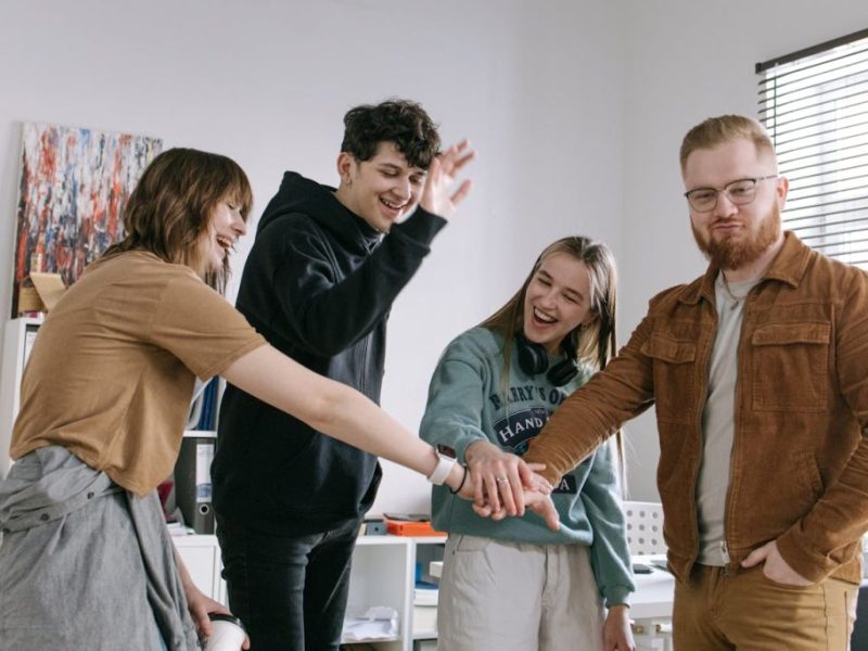 photo-of-a-group-with-teamwork-7213606-1024x682